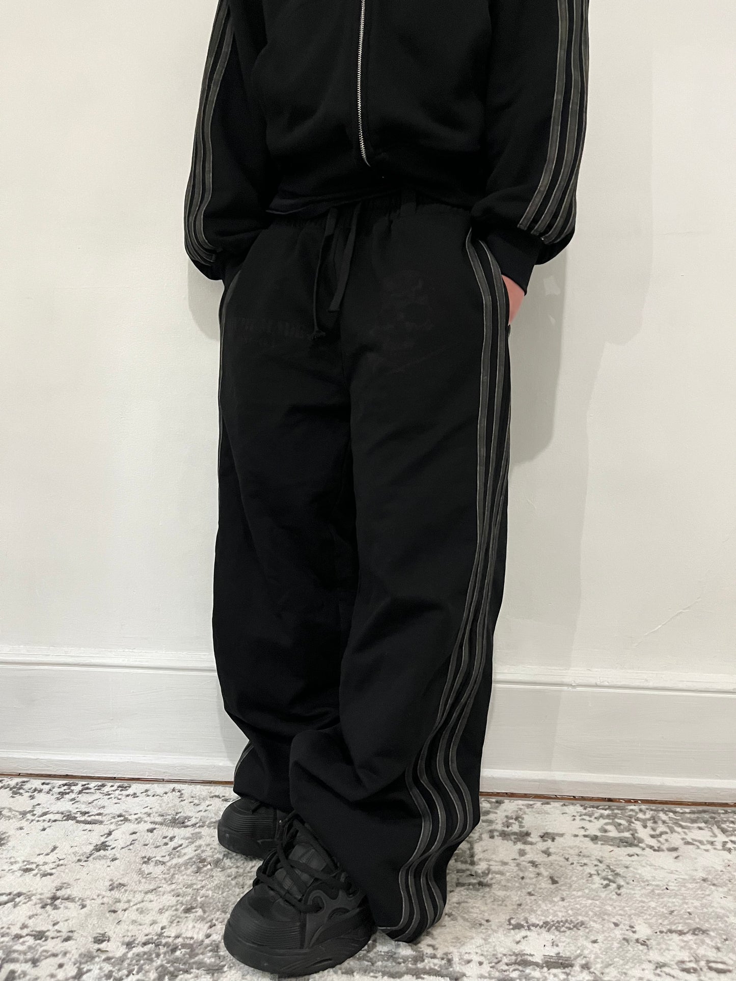 "dark trak" baggy sweats
