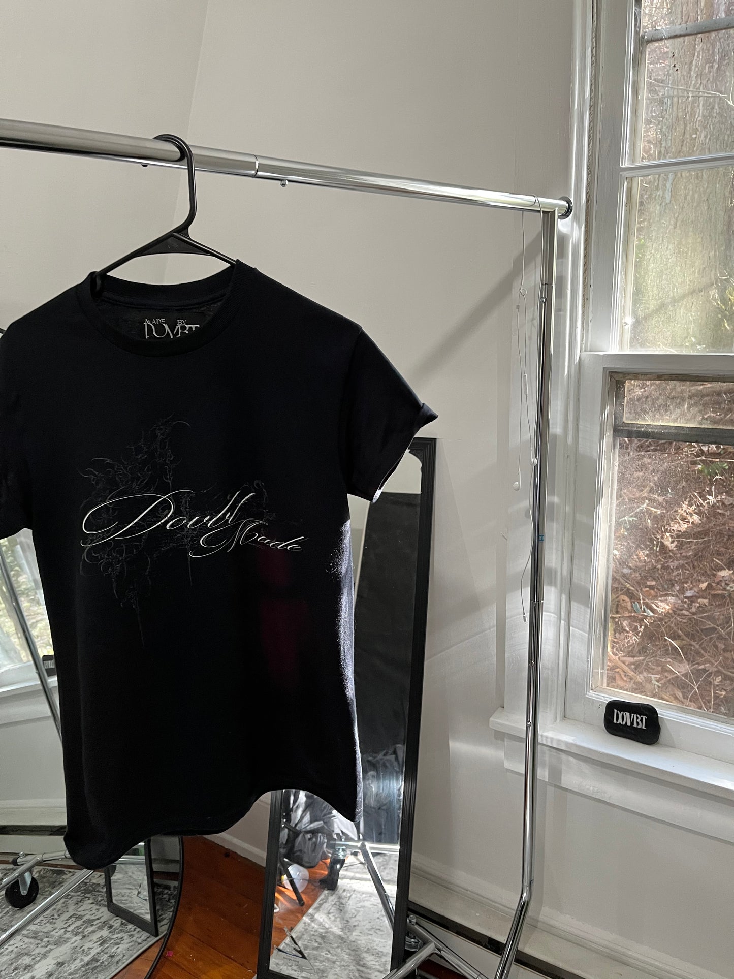 "sigil" tee